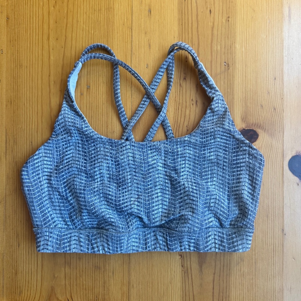 Lululemon sports bra size 8